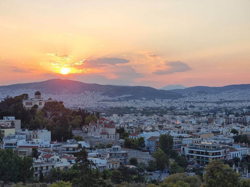 Atene al tramonto vista dall'Acropoli