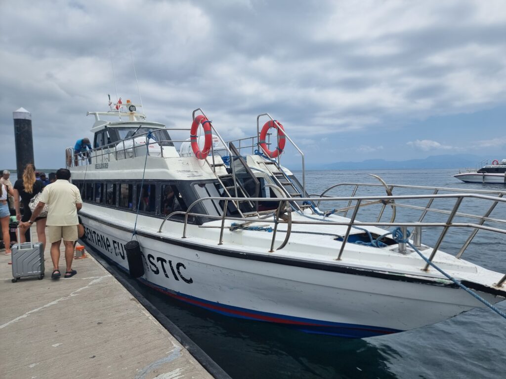 Fast ferrie Angel Billabong per Nusa Penida